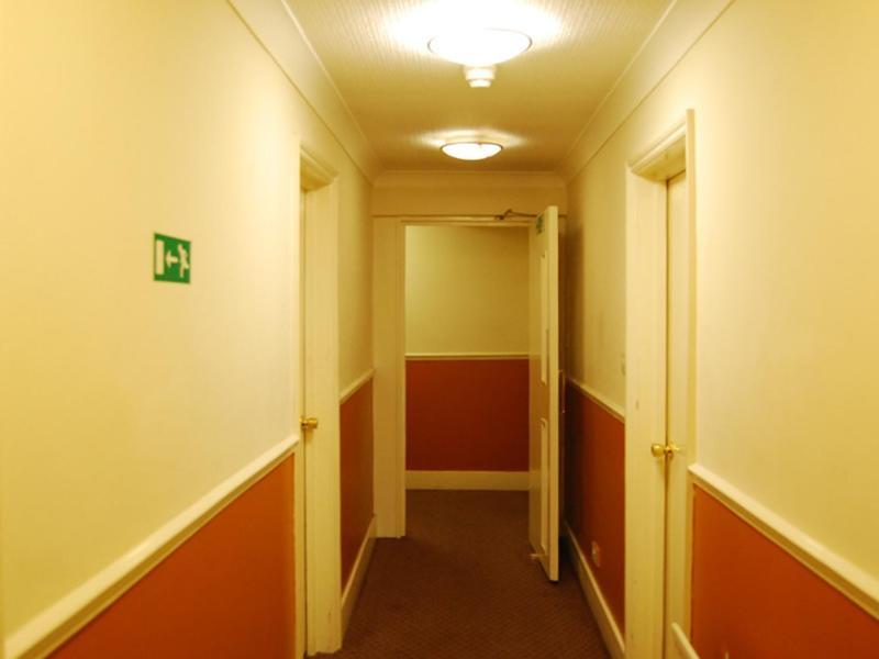Hillingdon Lodge Экстерьер фото